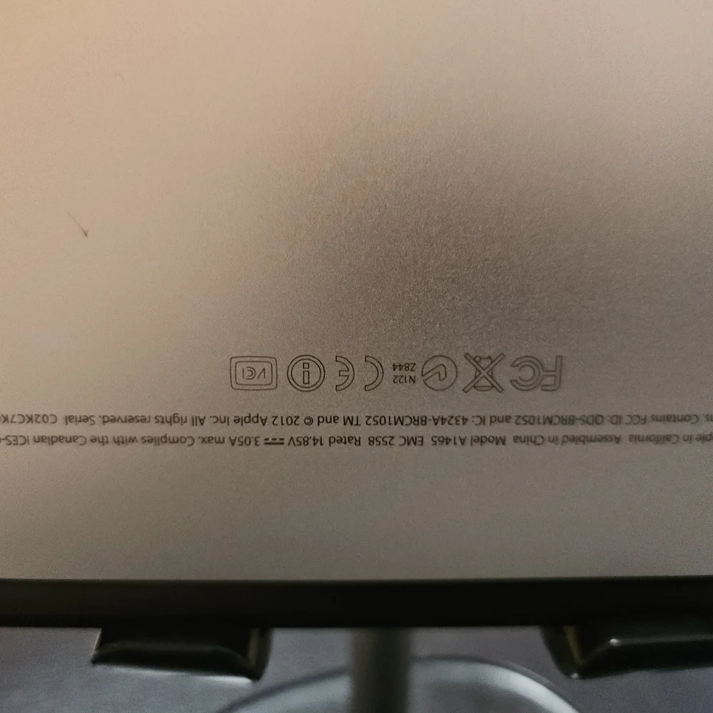 Apple MacBook - Silver